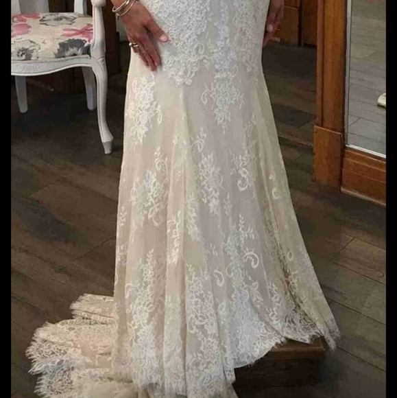 Wedding Dress - Picture 2 of 4